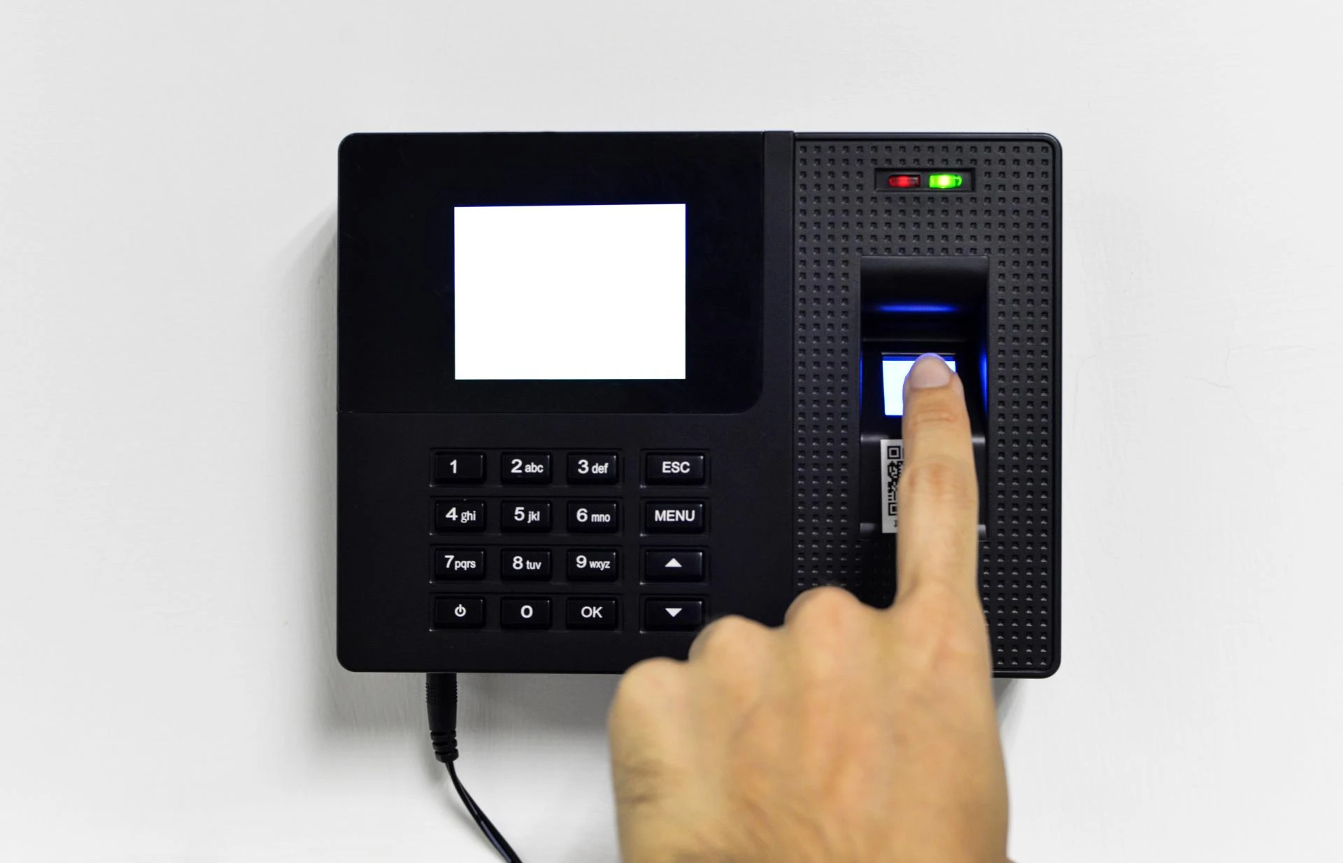10 Ways Attendance Software Cuts Payroll Errors by 75% – Here’s How