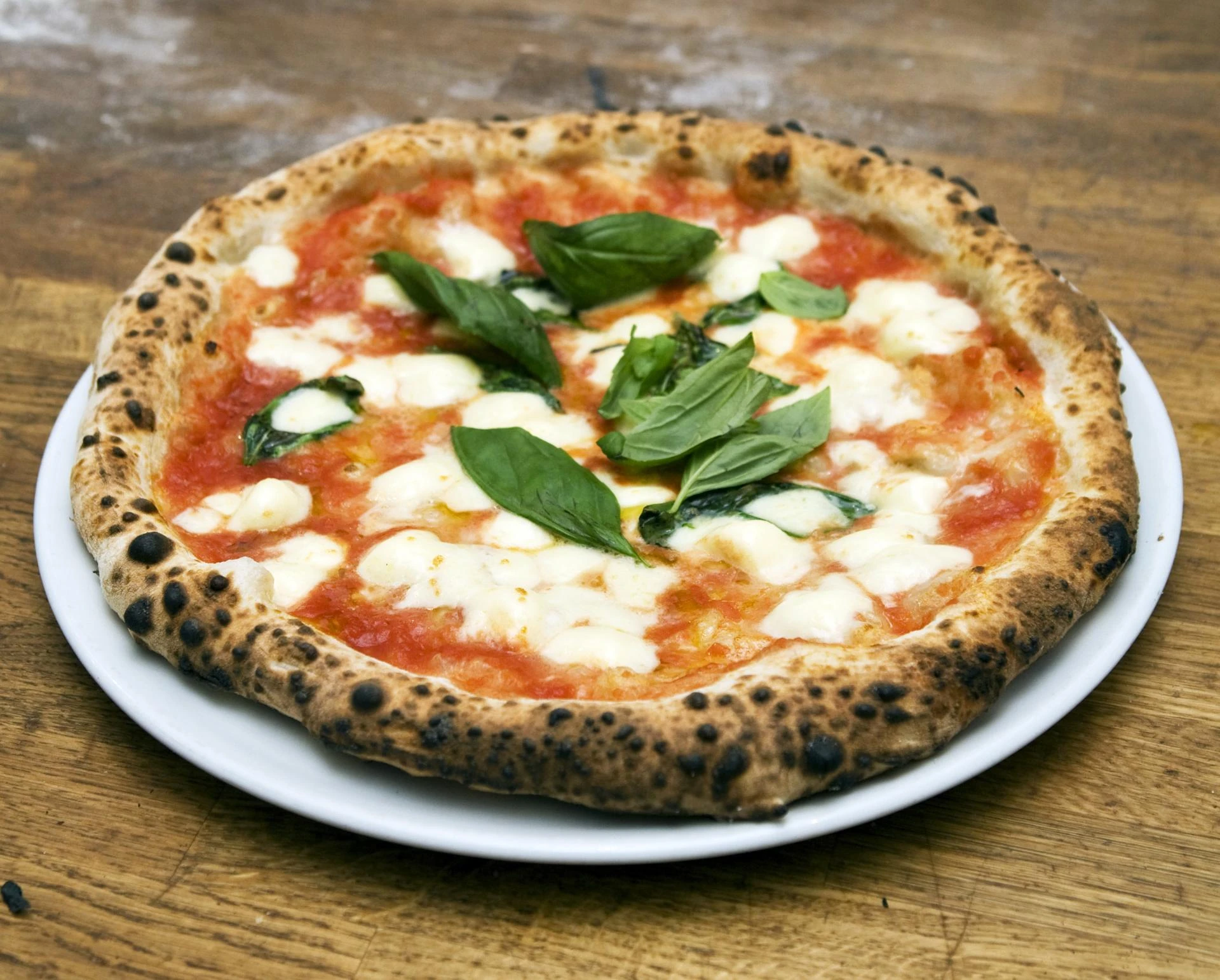 Margherita Pizza: A Minimalist Masterpiece with Maximum Flavor