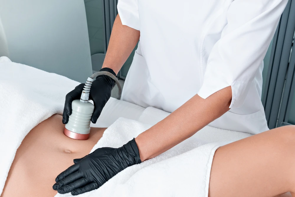 How Does Laser Lipolysis Treatment Work on Stubborn Fat?