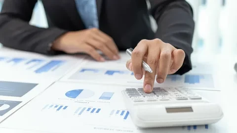 How Auditing and Accounting Firms in Dubai Help Businesses Grow
