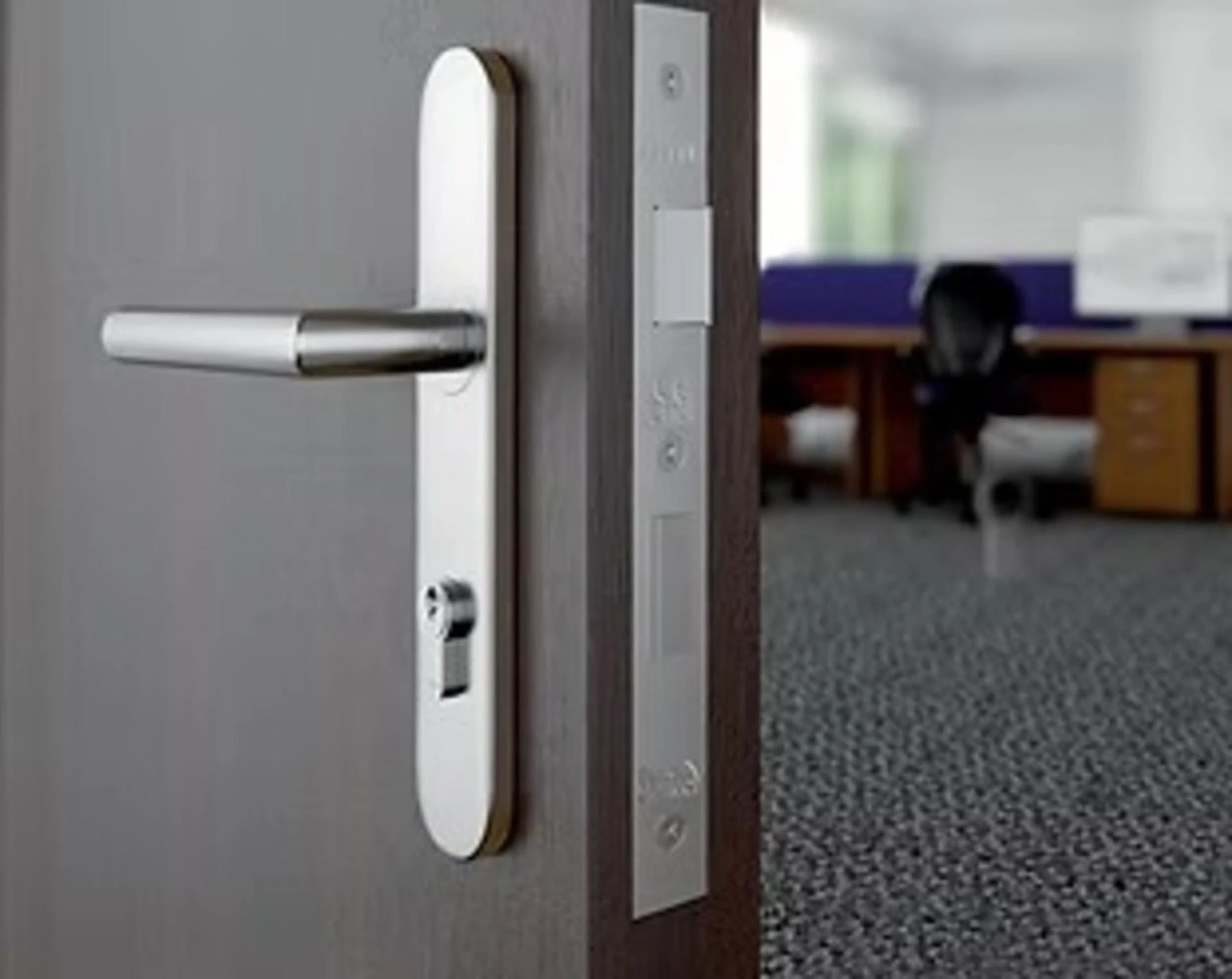 Why Car Locksmiths Are Your Best Friend in a Lockout?