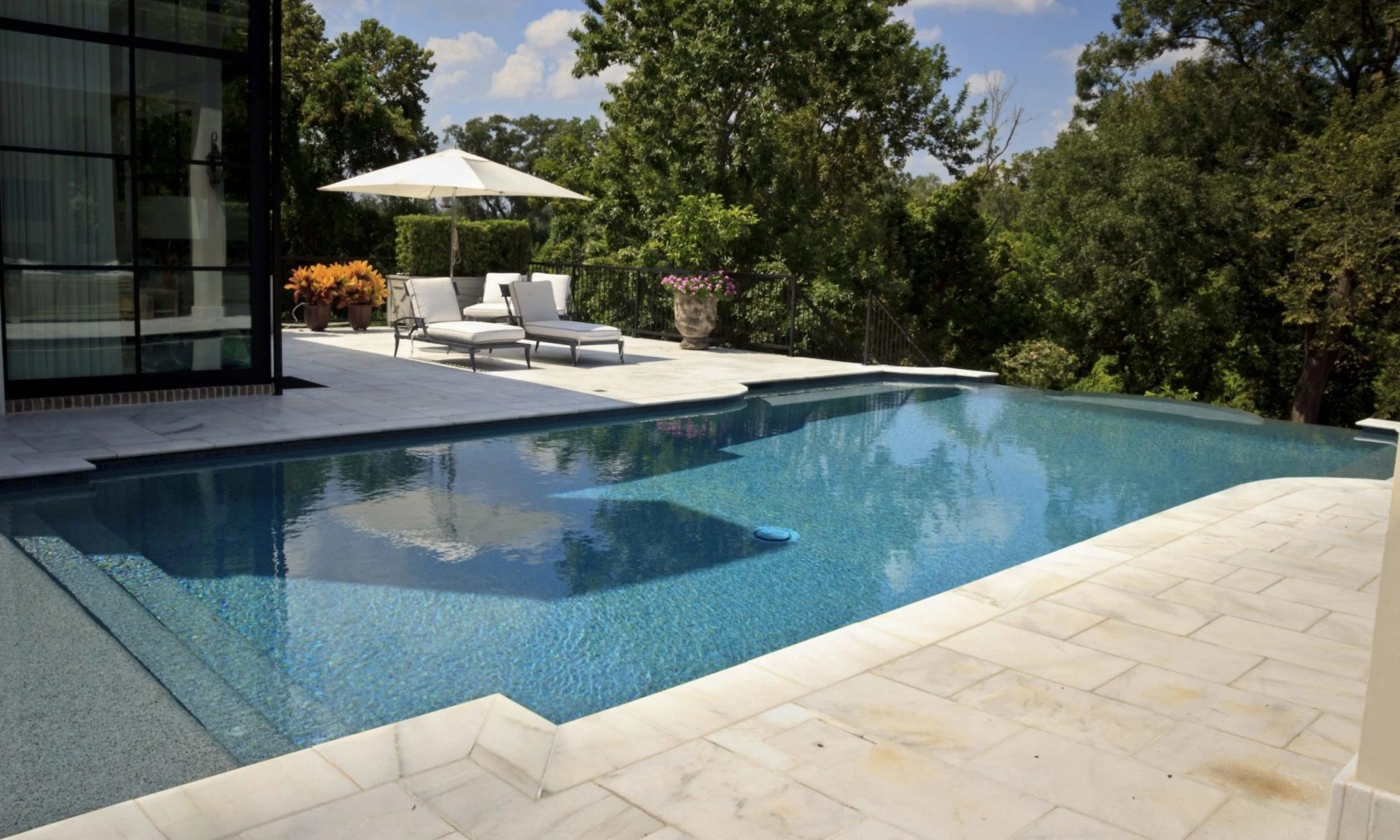 Affordable Pool Tile Repair & Restoration