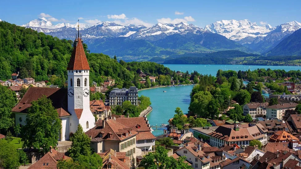 Switzerland Tour Packages: Discover the Magical Charm of the Swiss Alps