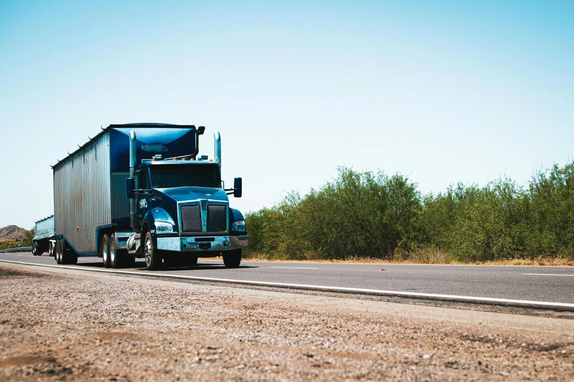 What to Know Before Buying Used Freightliner Trucks for Sale