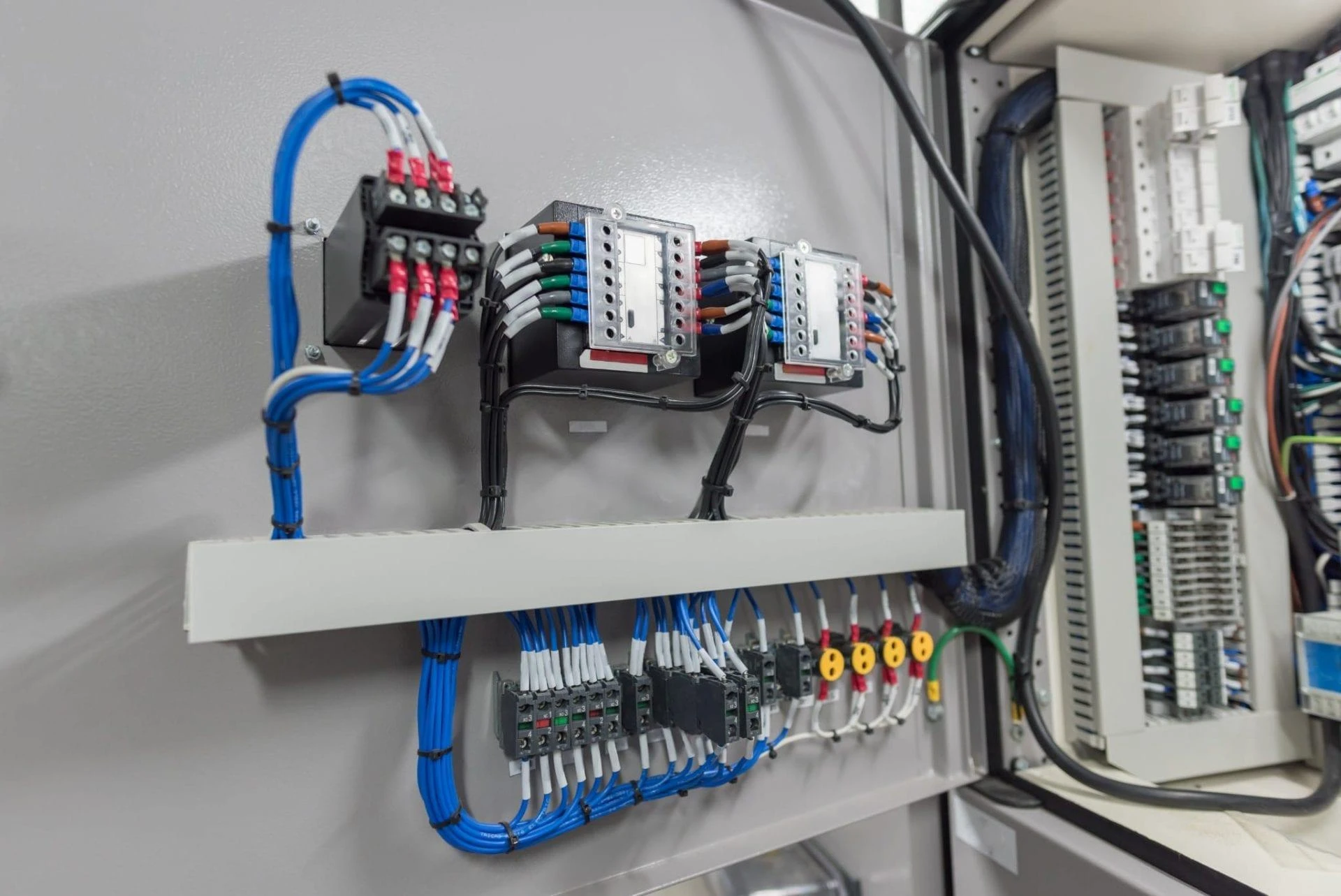 Electrician Tips: Step-by-Step Home Rewiring Guide