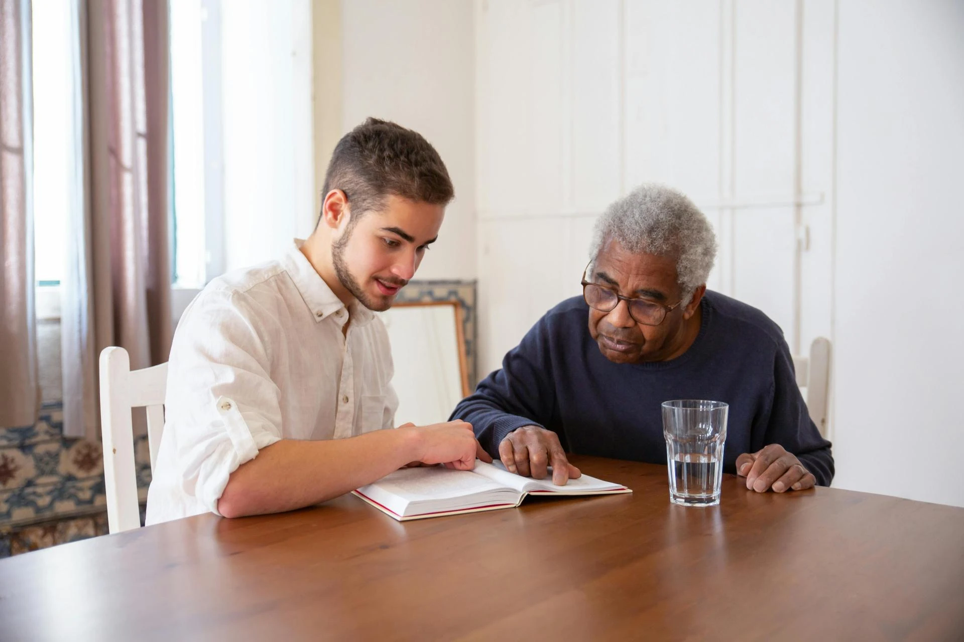 How Home Care Supports Dementia and Alzheimer’s