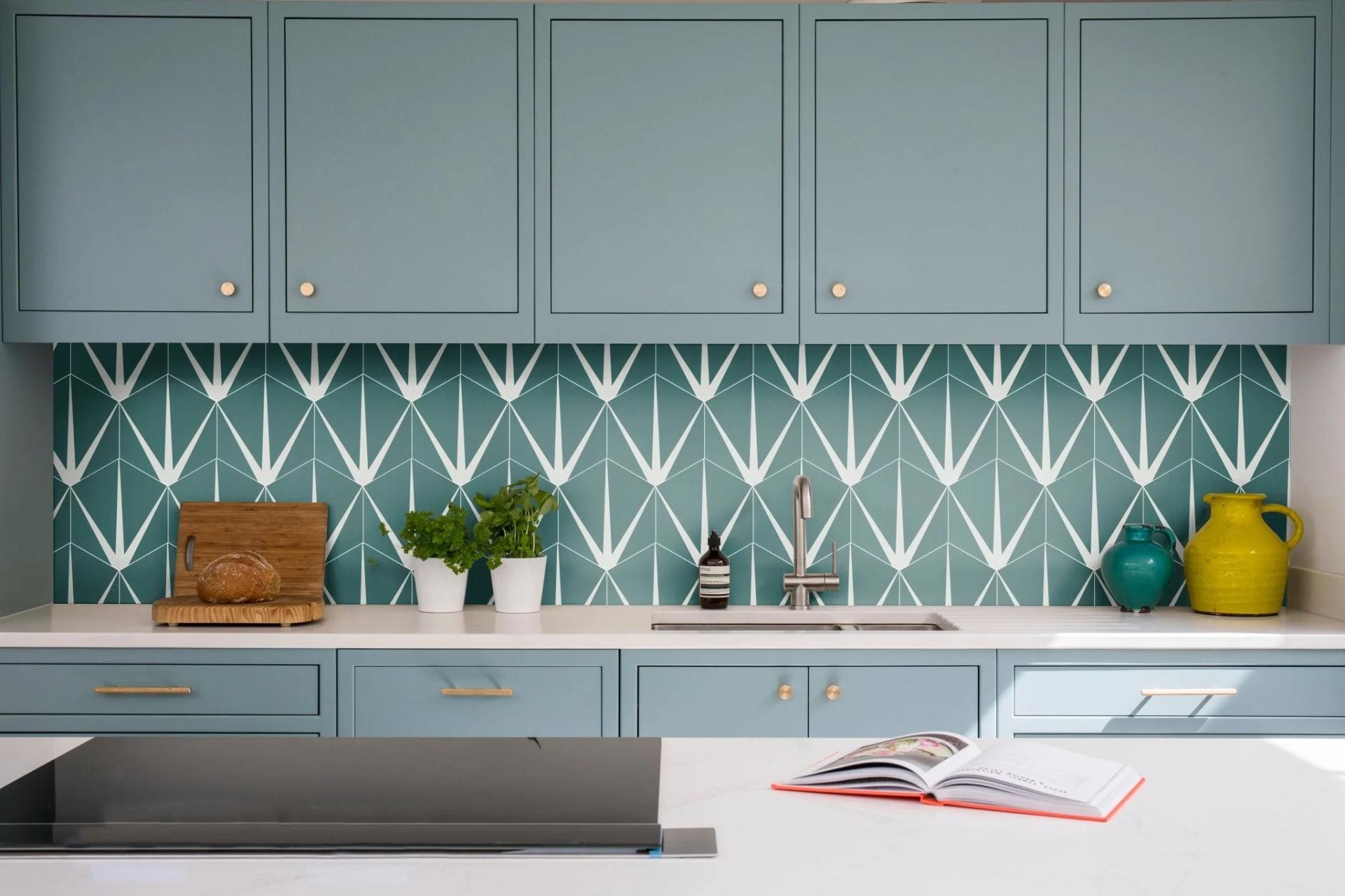 Choosing the Right Kitchen Backsplash Tiles