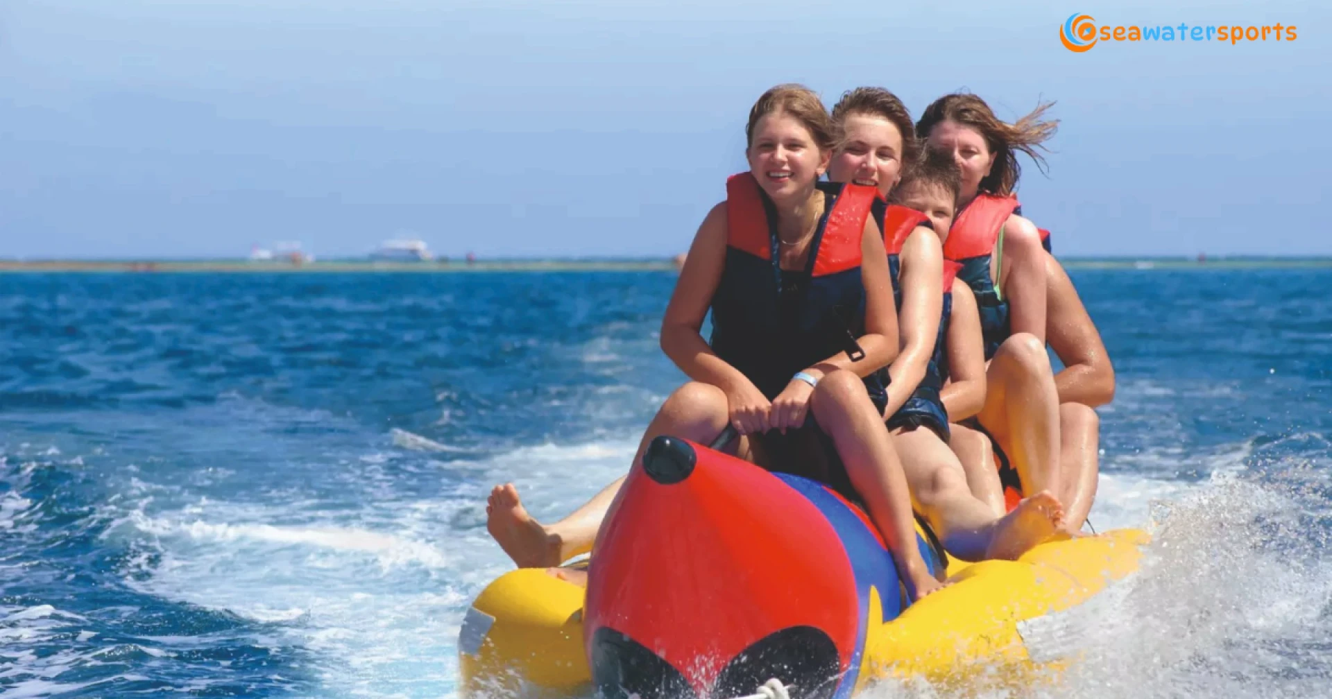 Water Sports in Goa vs Regular Beach Chilling – What’s More Fun?