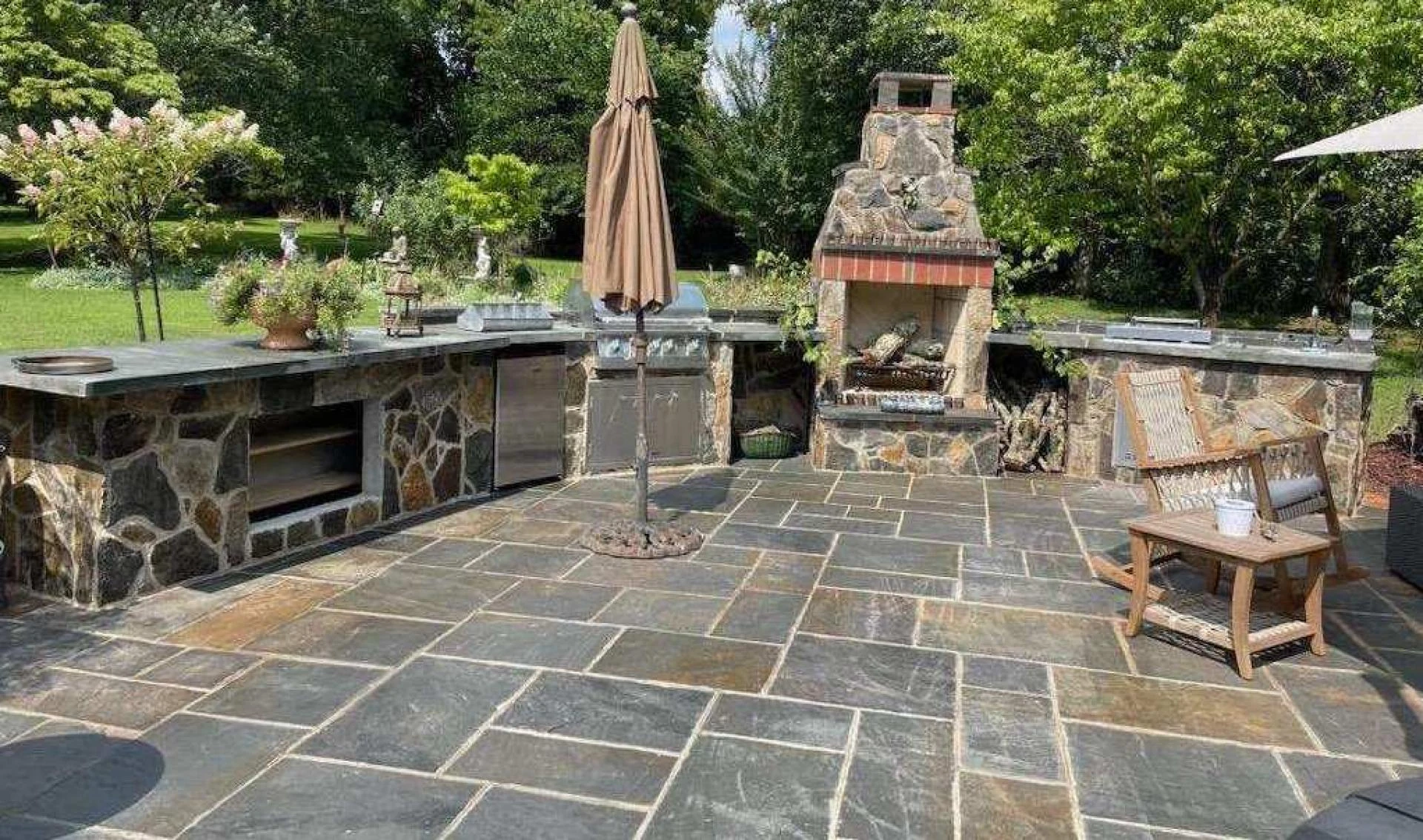 How Patio Contractors Create Perfect Spaces for Outdoor Entertainment