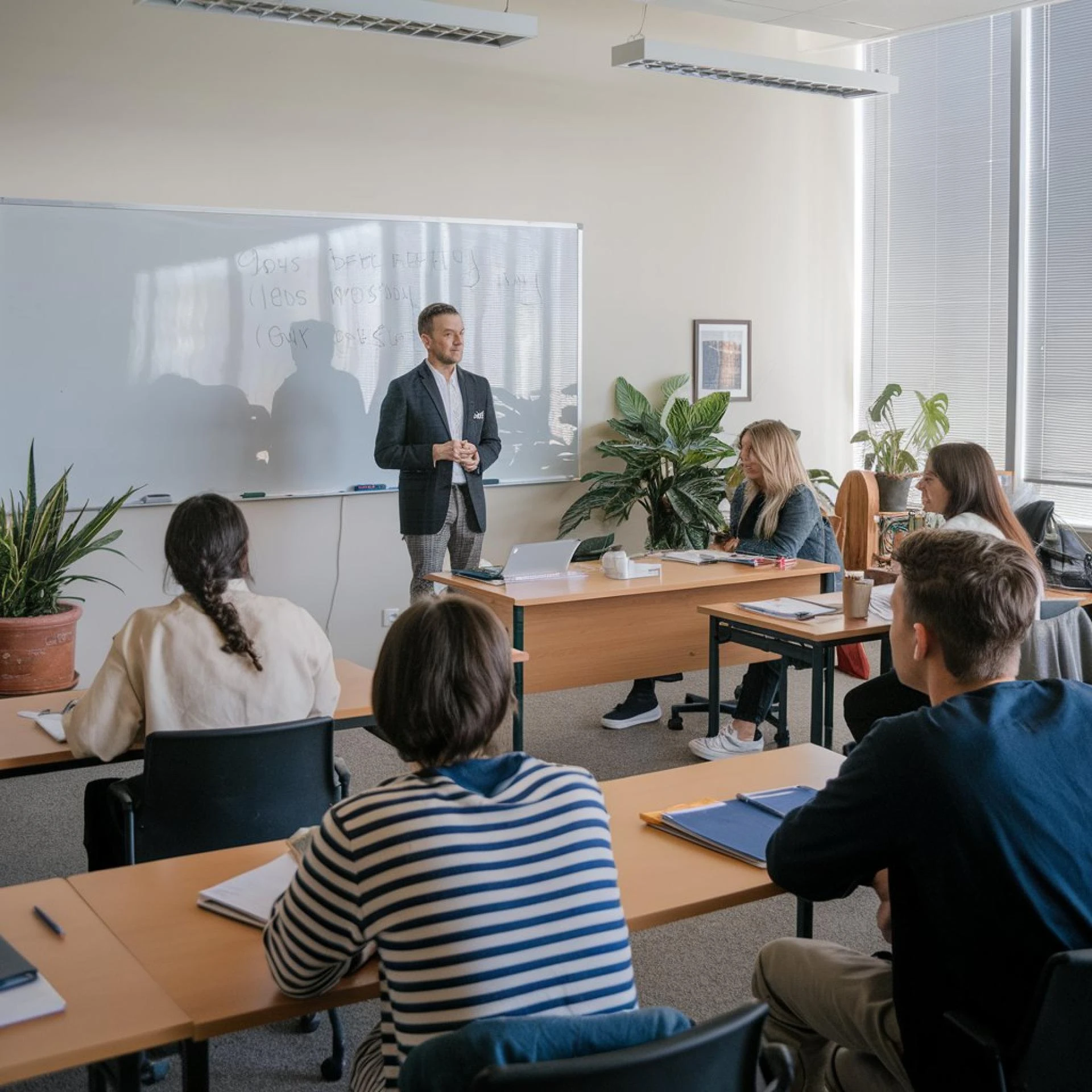 Time Management Training to Eliminate Distractions and Improve Focus