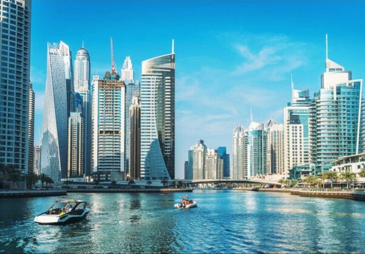 Dubai Tourist Adventures: From Desert Safaris to Skyscrapers