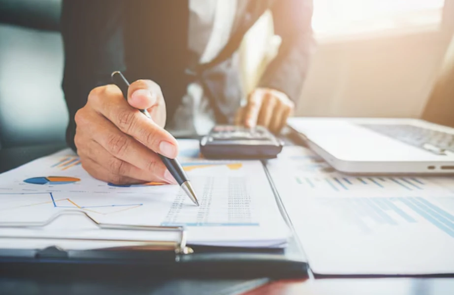 Streamlining Financial Operations: The Smart Move Towards Accounts Payable and Receivables Outsourcing in the UK