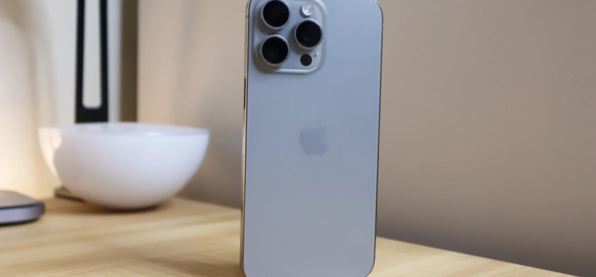 iPhone 16 Pro Max Camera vs DSLR – Review 2025