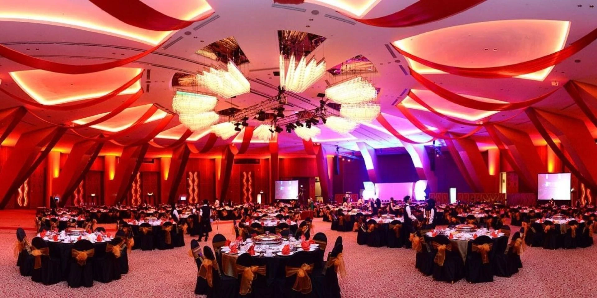How Corporate Event Planners in Dubai are Redefining the Future of Event Management