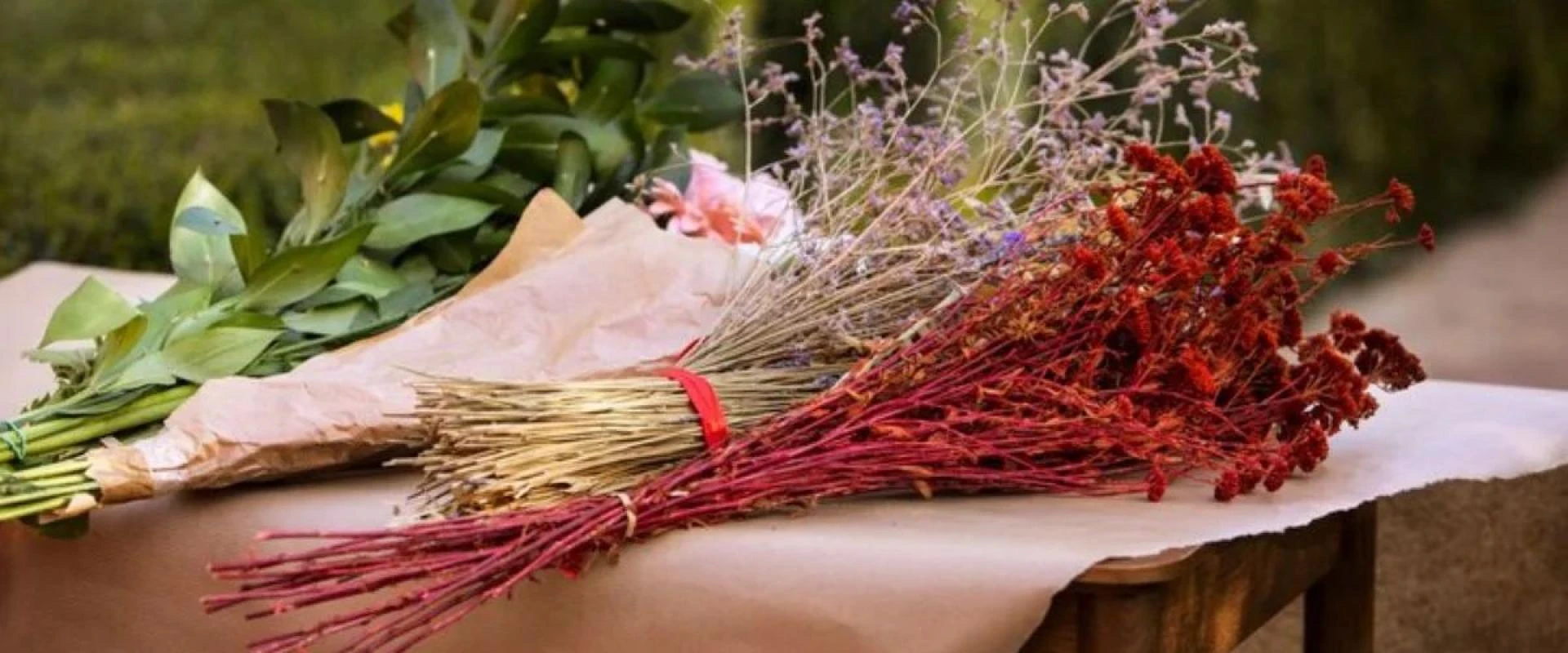 How To Preserve Your Flowers At Home Using the Pressing Method?