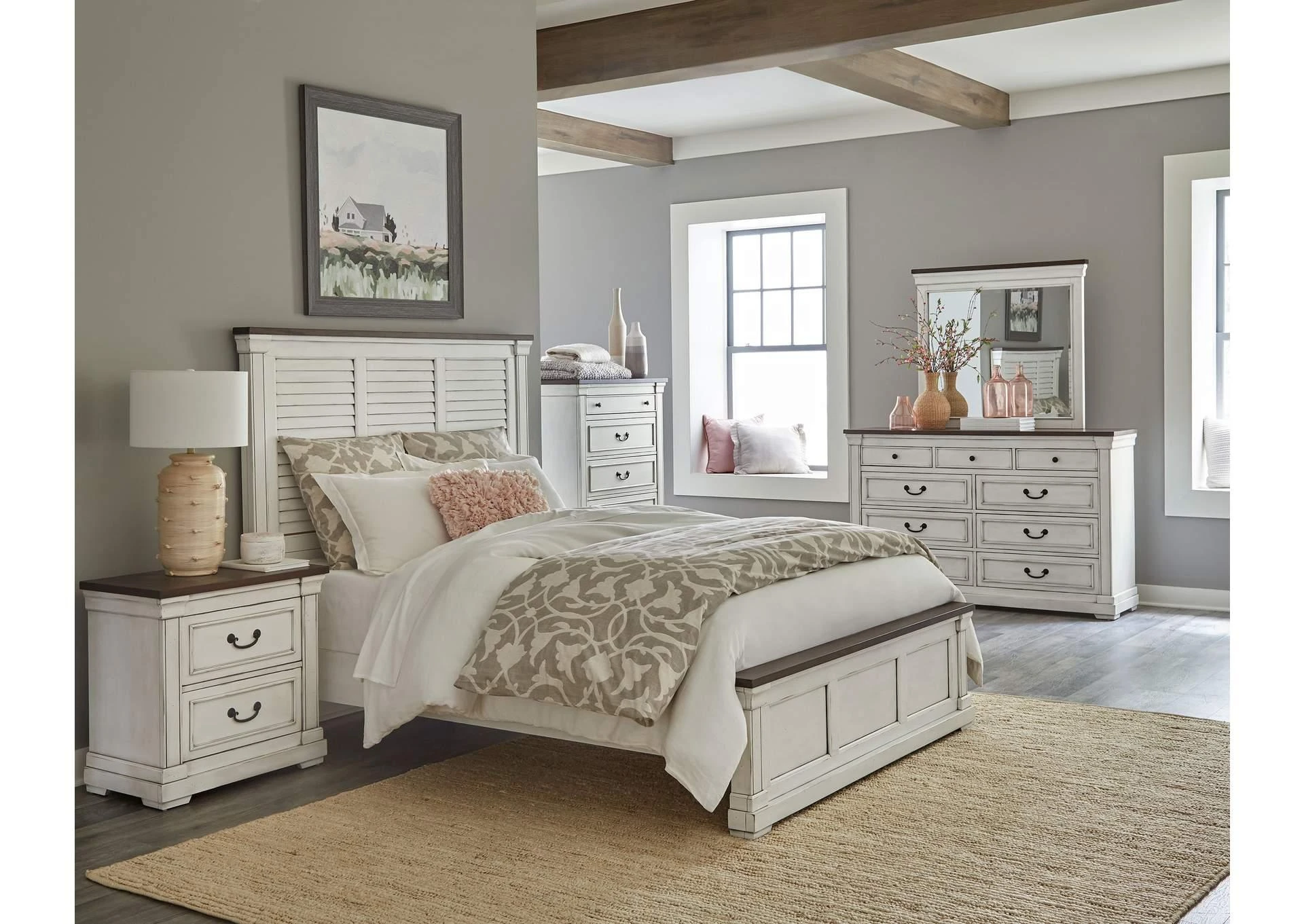 7 Reasons a Wood Queen Sleigh Bed Never Goes Out of Style