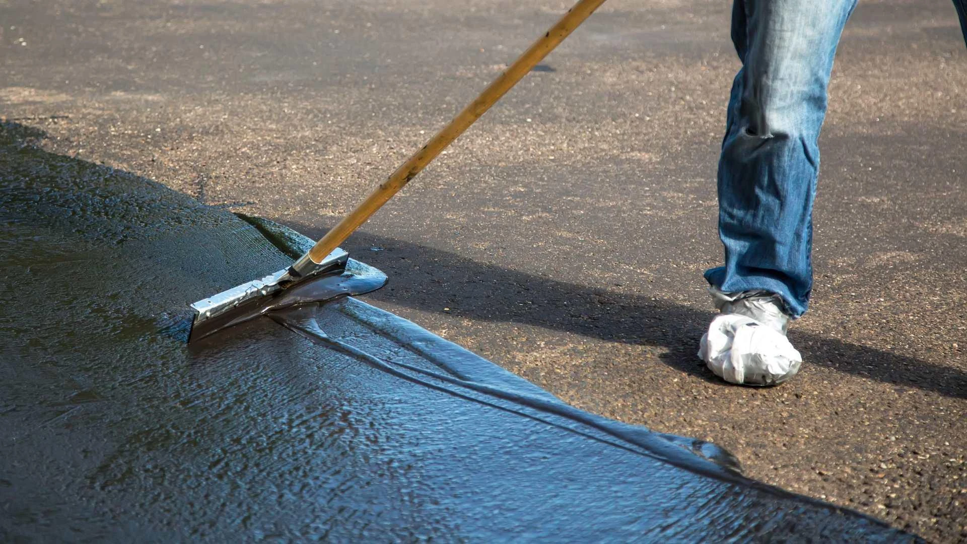 How Timely Parking Lot Repairs Can Save Your Business Thousands