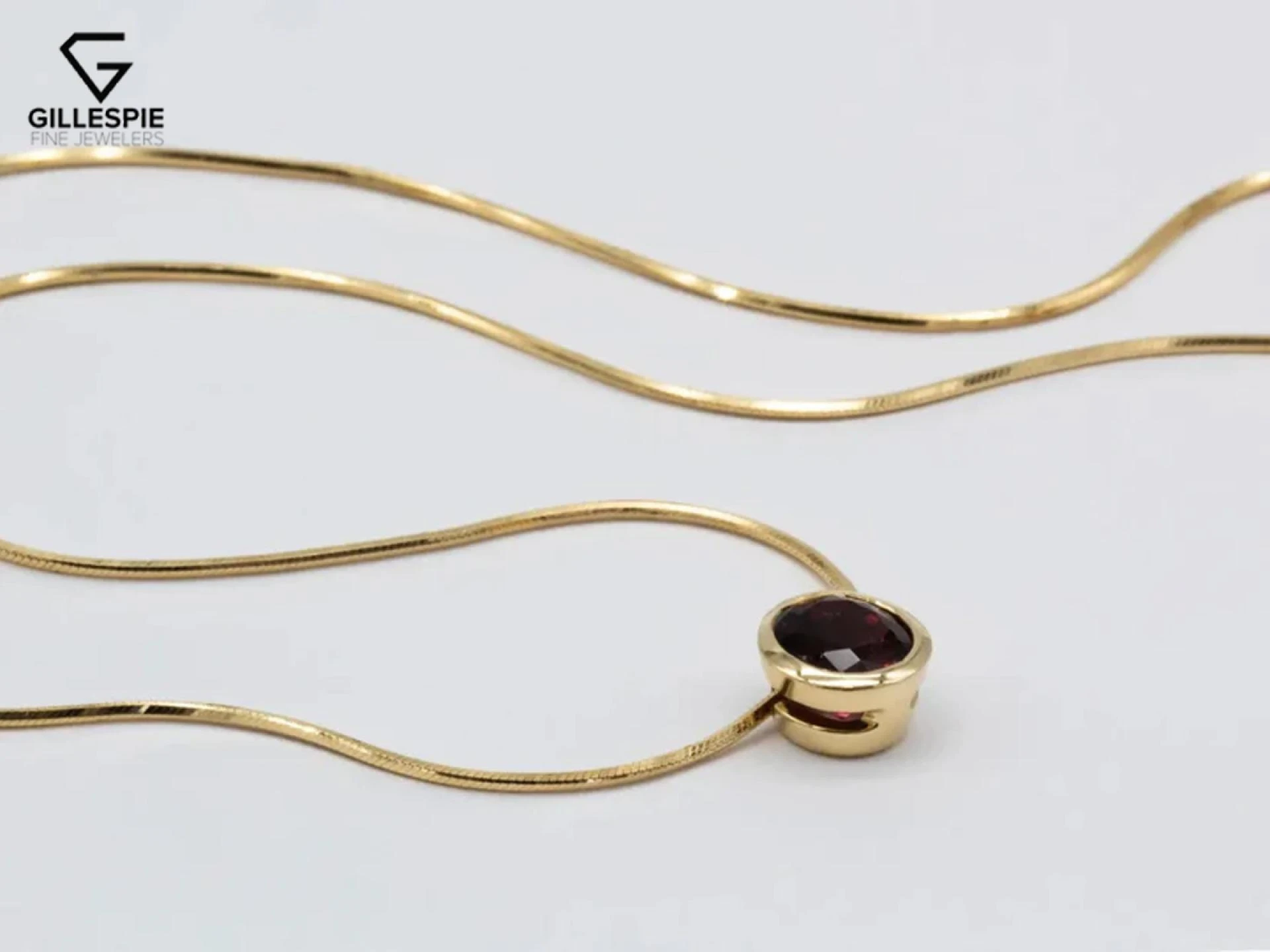 8 Myths About Gold Stores You Probably Believe