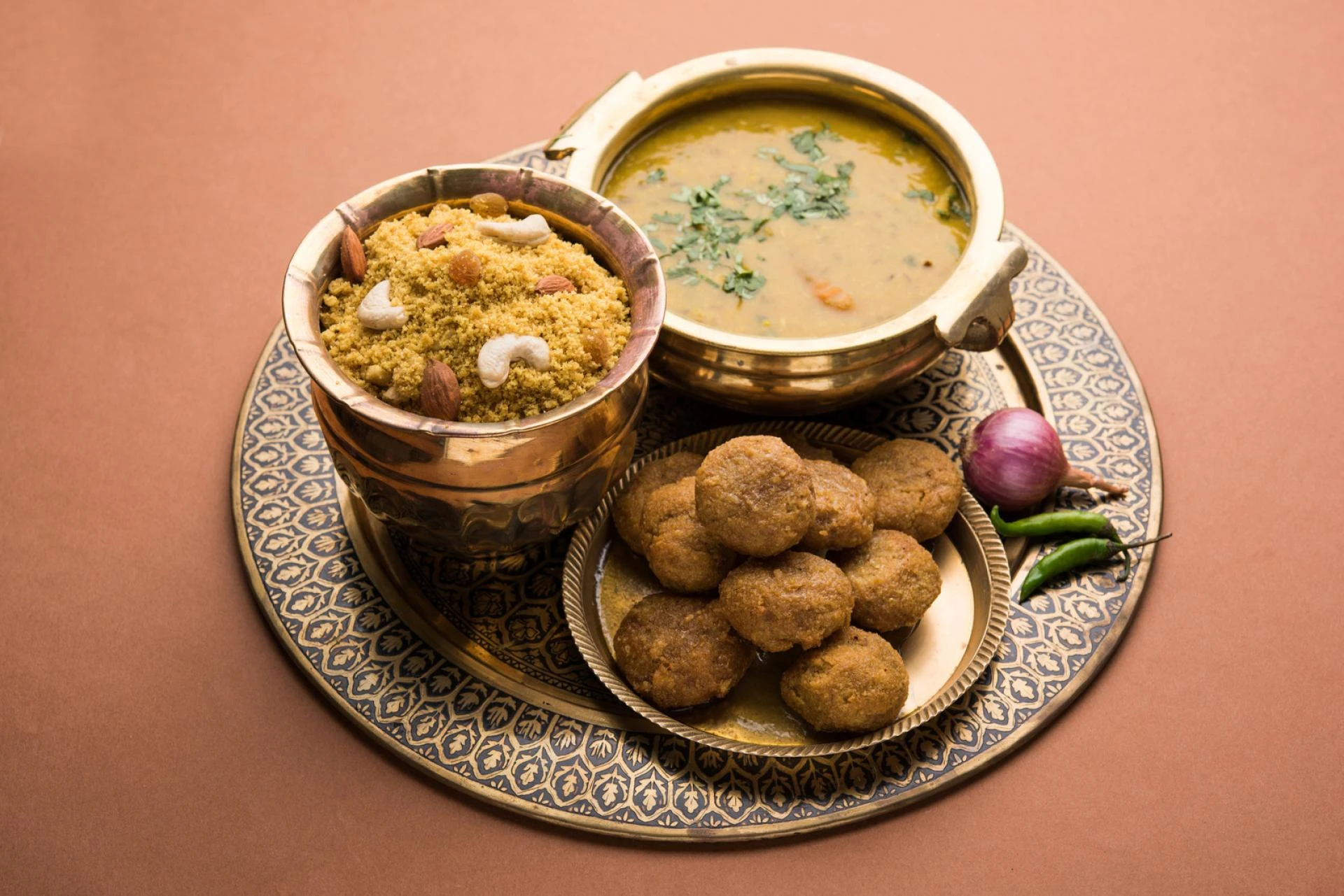How to Enjoy Rajasthan’s Rich Culinary Flavors to the Fullest