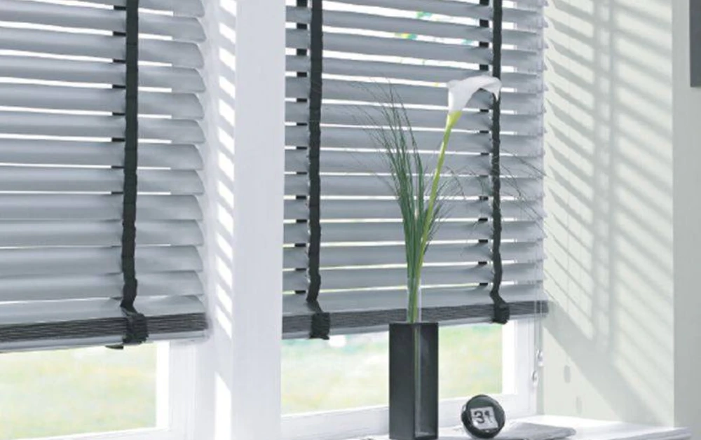 The Complete Guide to Wooden Venetian Blinds: Styles, Installation, and Maintenance