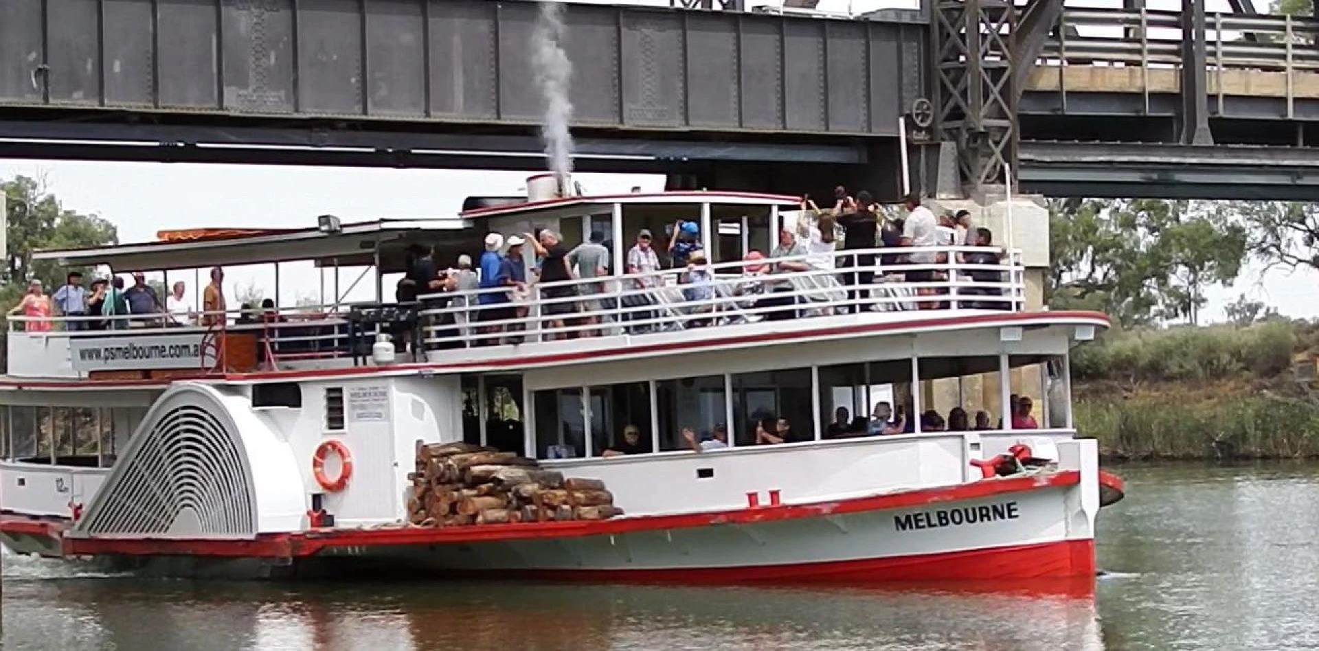 Discover the Magic of Paddle Steamer Melbourne Cruises