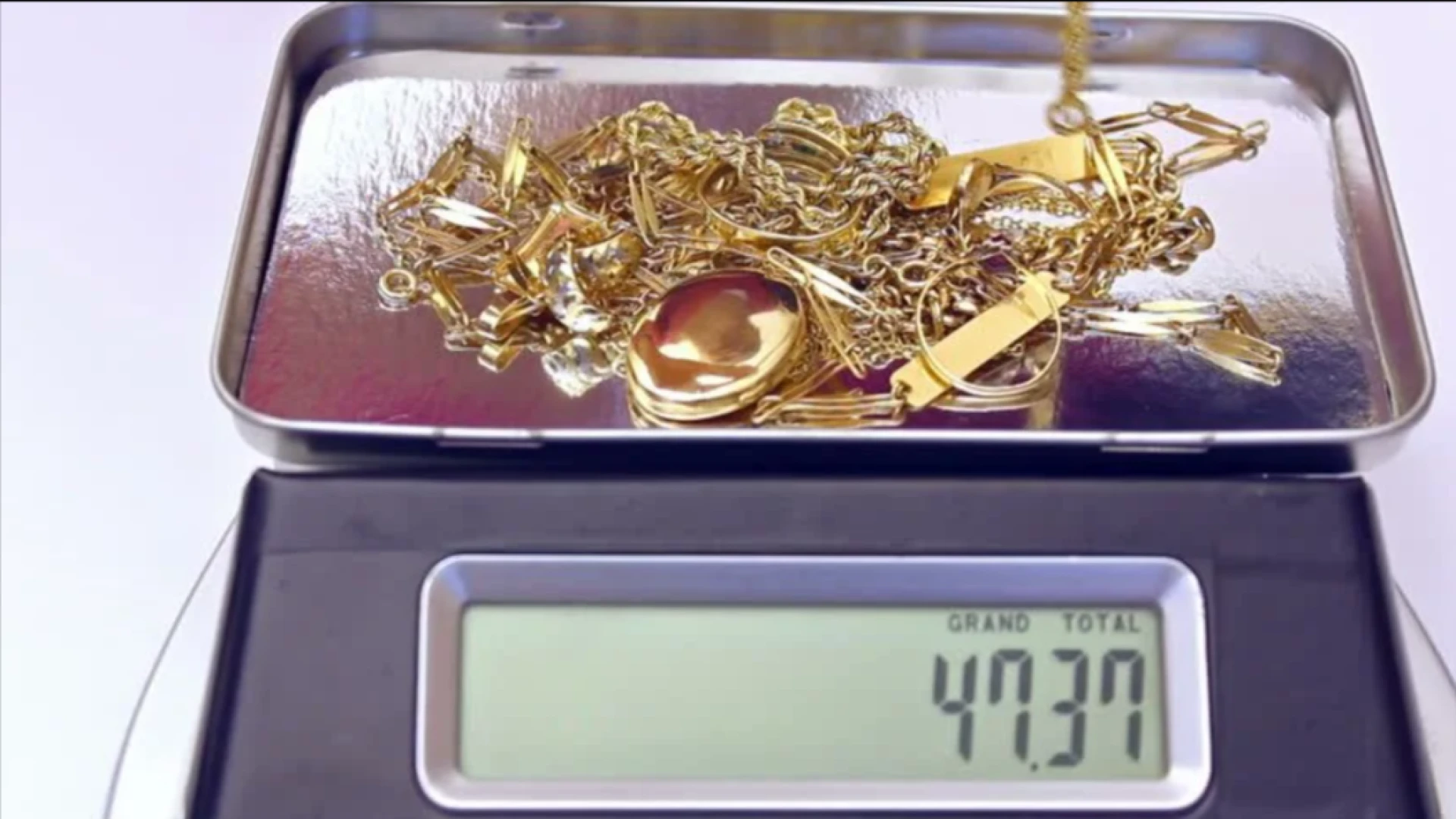 How to Maintain Your Gold Scale for Longevity and Accuracy