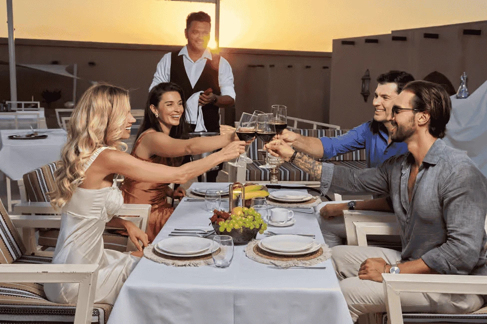 Desert Dinner Show & Safari with Noble Life