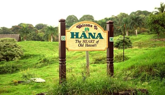  Road to Hana Tour: Waterfalls, Bookings & Road Trip