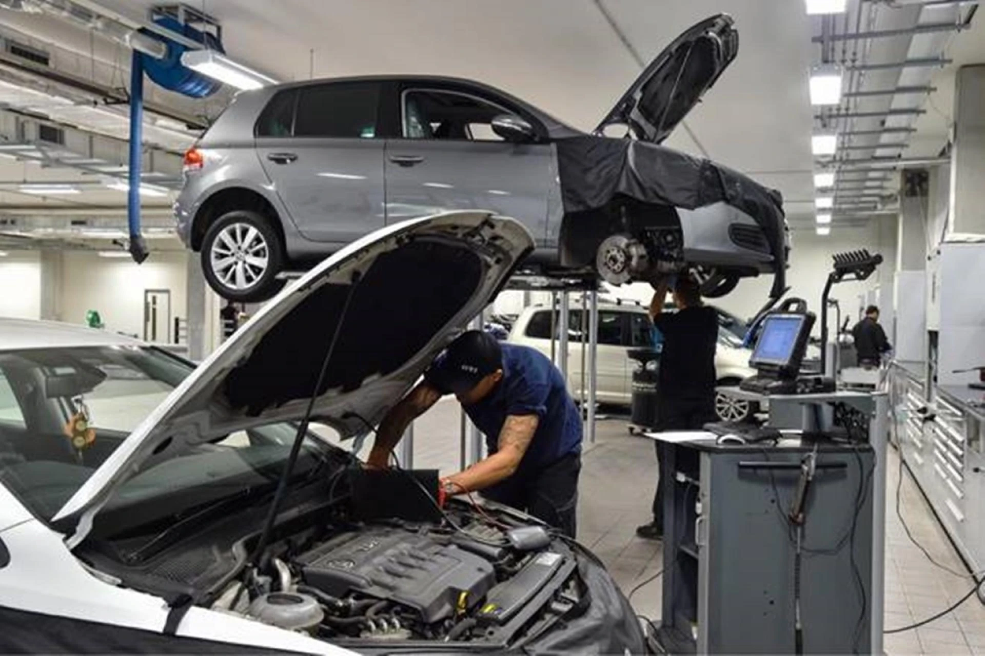How Regular Car AC Repair Extends Vehicle Life in UAE’s Hot Climate