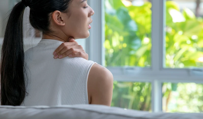 7 Simple Stretches to Reduce Neck & Shoulder Pain and Lower Blood Pressure Naturally