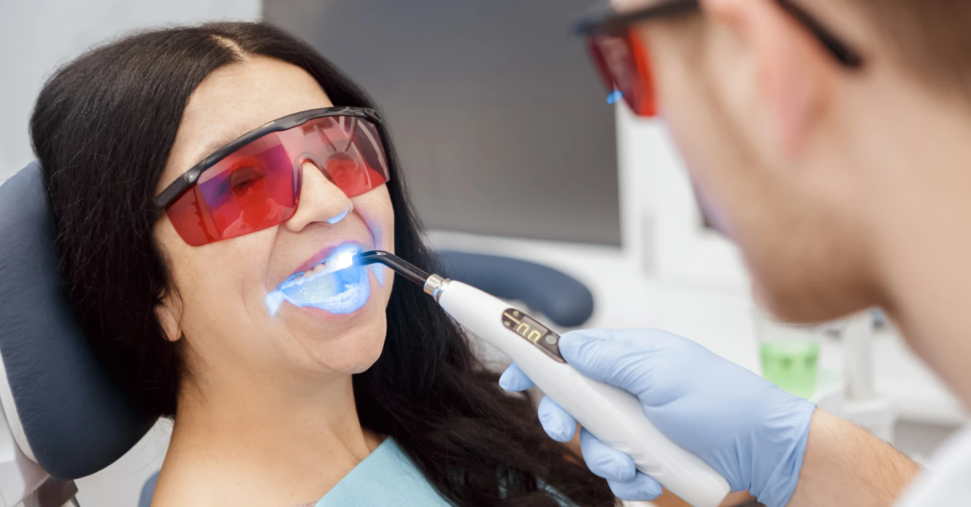Emergency Dental Treatments: What to Do Before Seeing a Dentist
