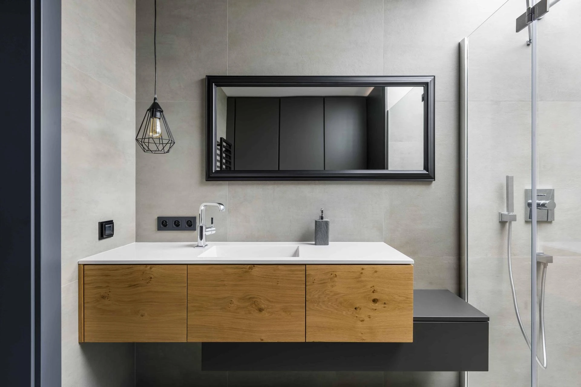 How Plywood is Making Bathrooms Warmer, Bolder & Way More Stylish