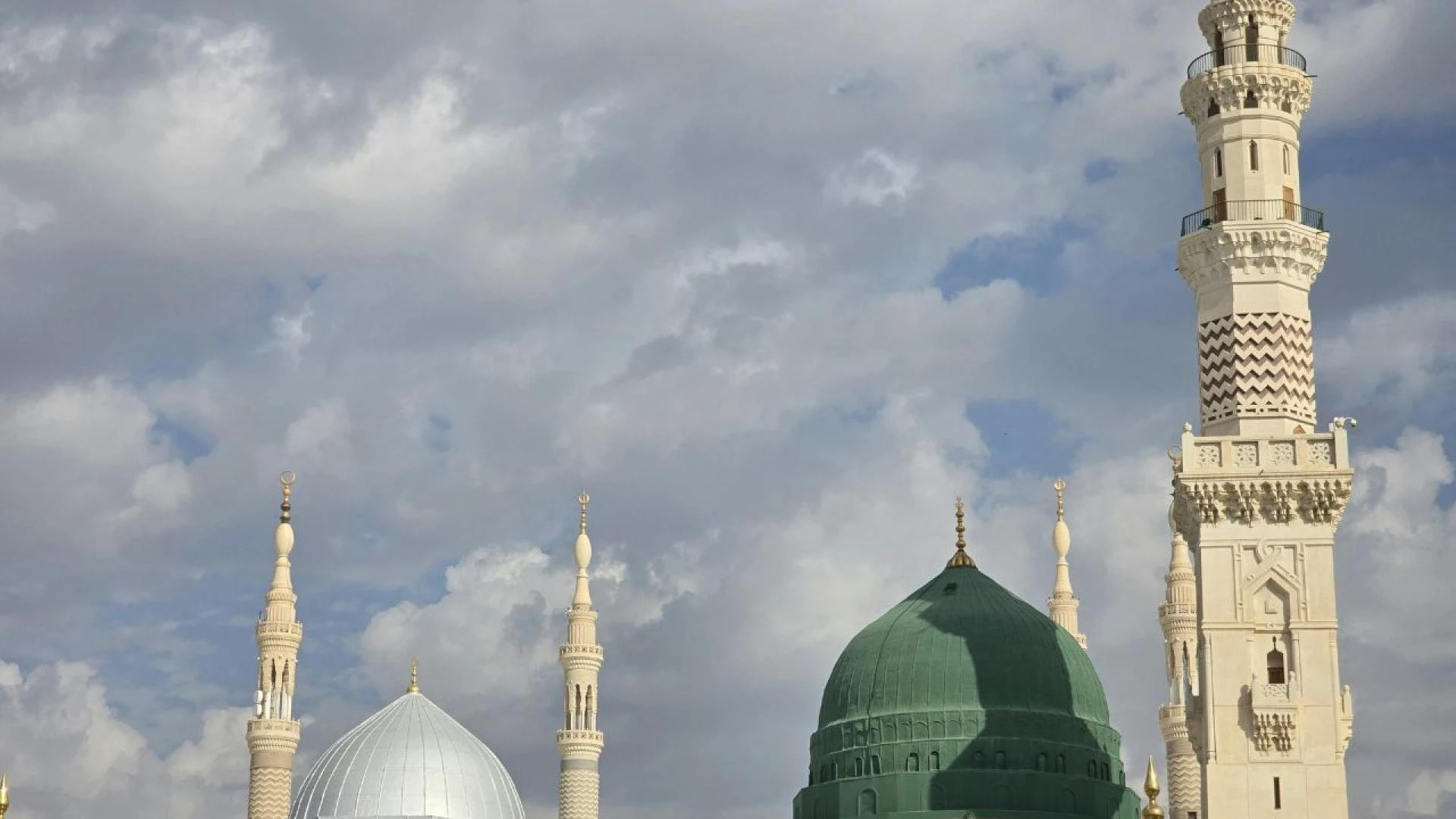 The Ultimate Guide to Umrah Packages from California with Salah Travels