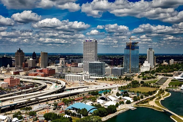 How to Find Cheap Flight to Milwaukee with CompareWings