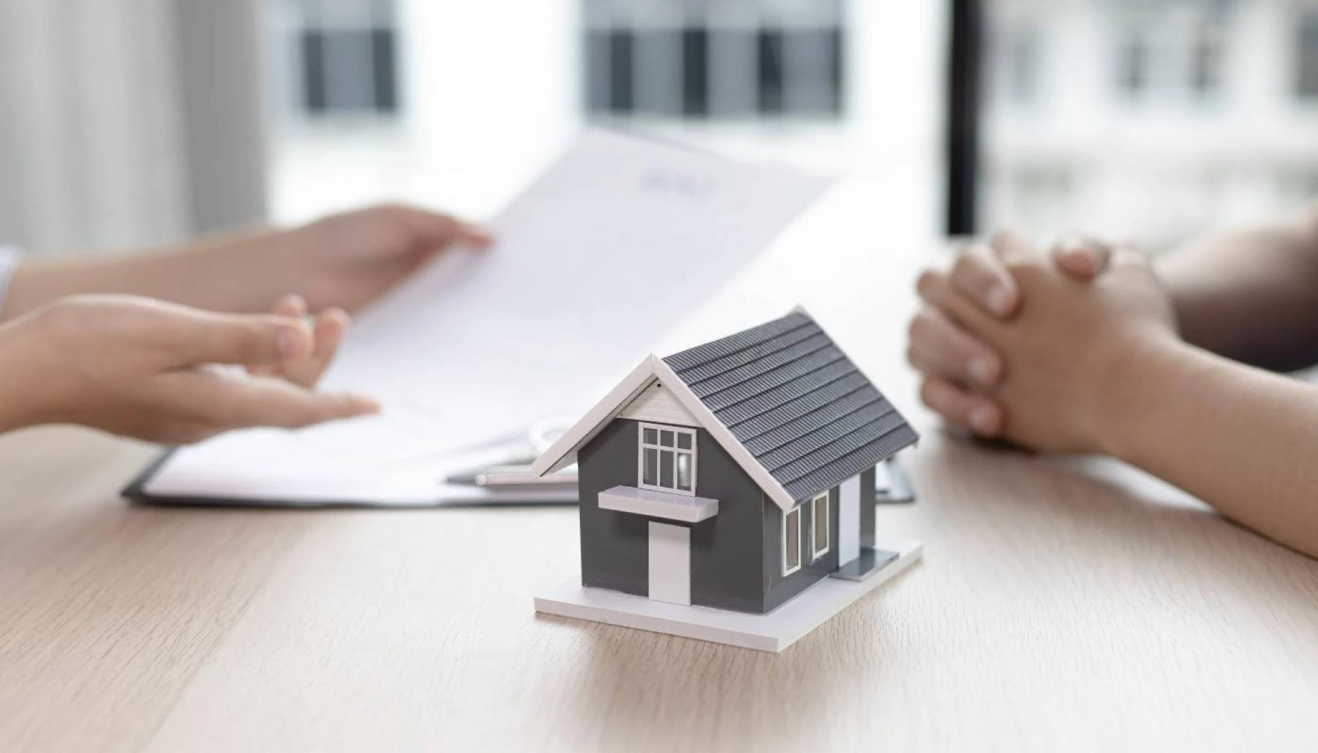 Complete Guide: Rules for Foreigners Buying Property in the UAE