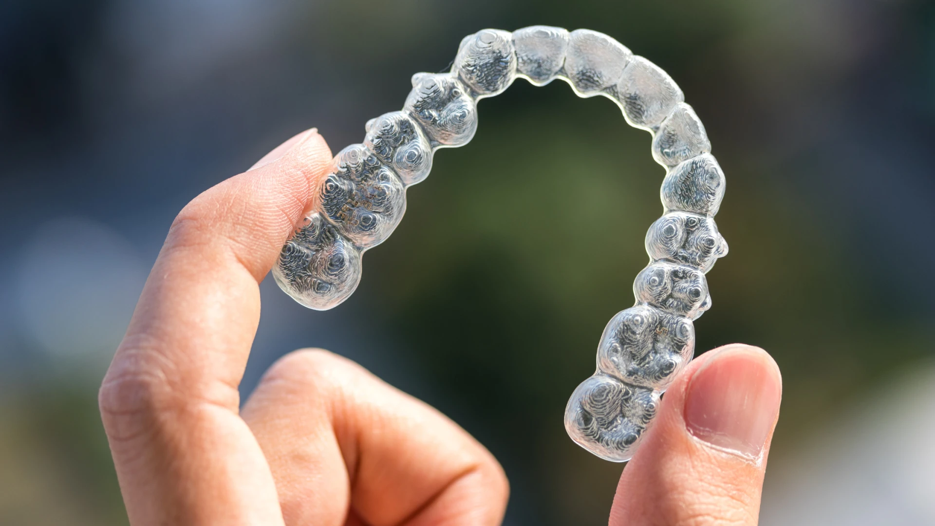 Closing Gaps Between Teeth: Can Invisalign Really Help?