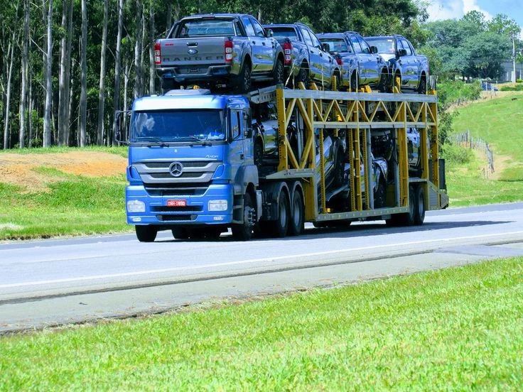 Open vs. Enclosed Transport: Which Is Best for Classic Car Shipping?