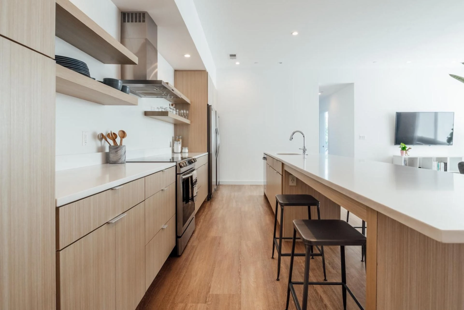 Transform Your Workplace with Professional Commercial Building Cleaning Services