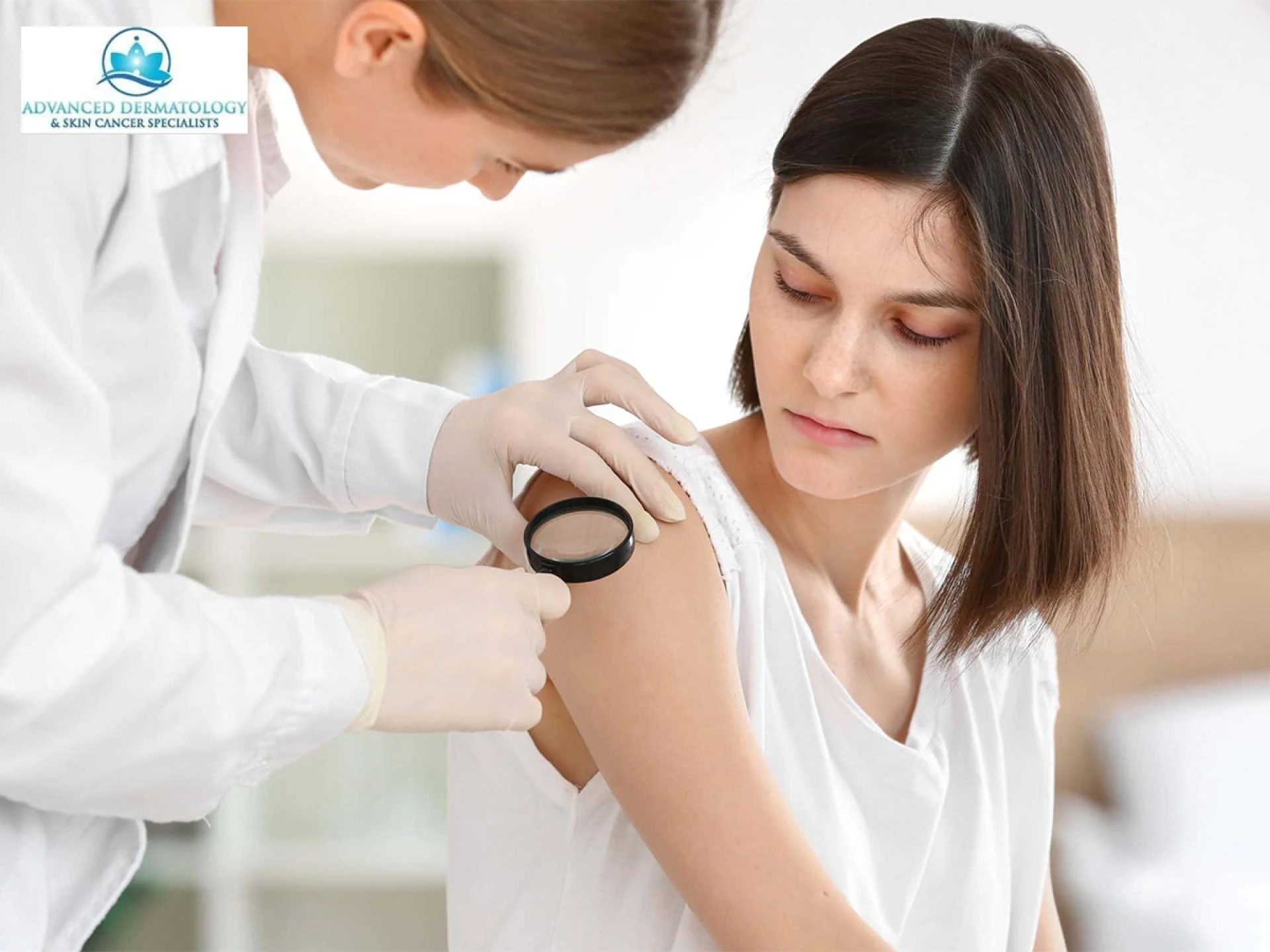 How the Best Cosmetic Dermatologist Improves Your Everyday Glow?