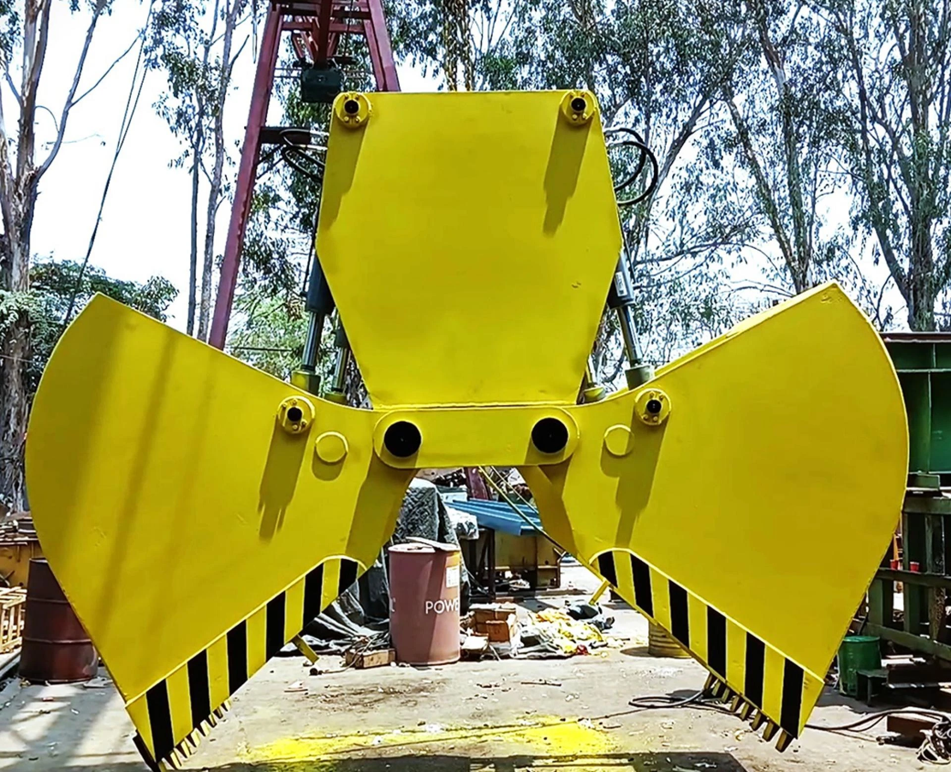 Electrohydraulic clamshell grabs