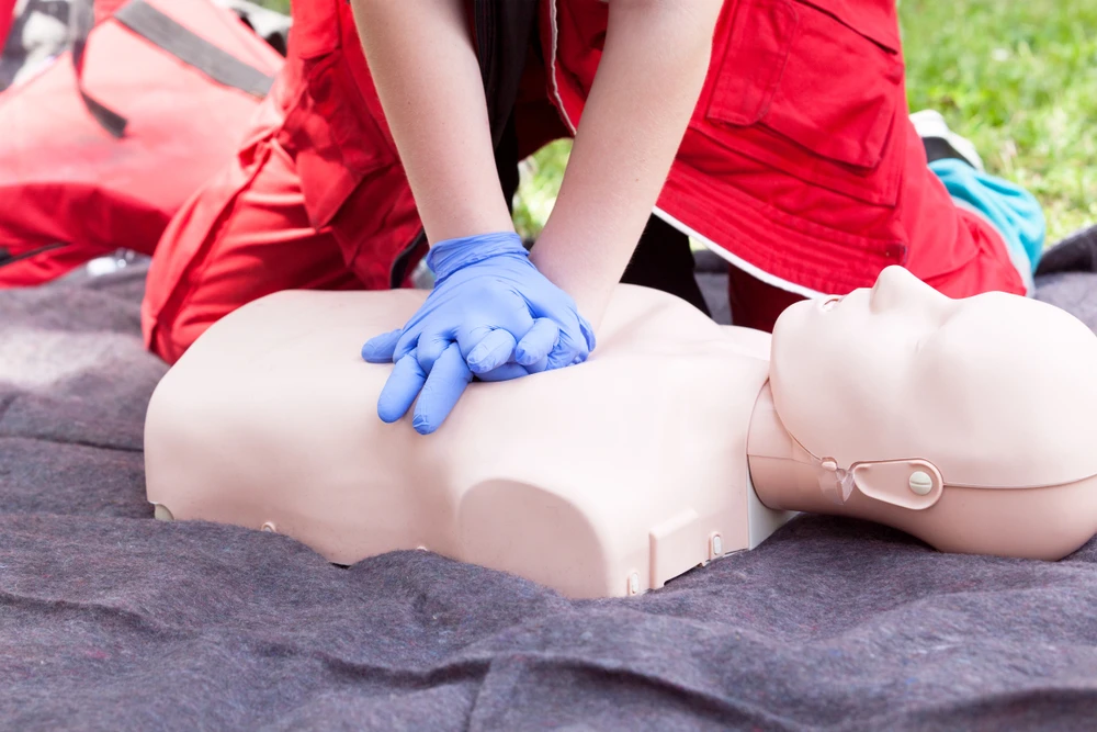 EMS Agency Hiring Trends: Online CPR That Passes Screening in Florida
