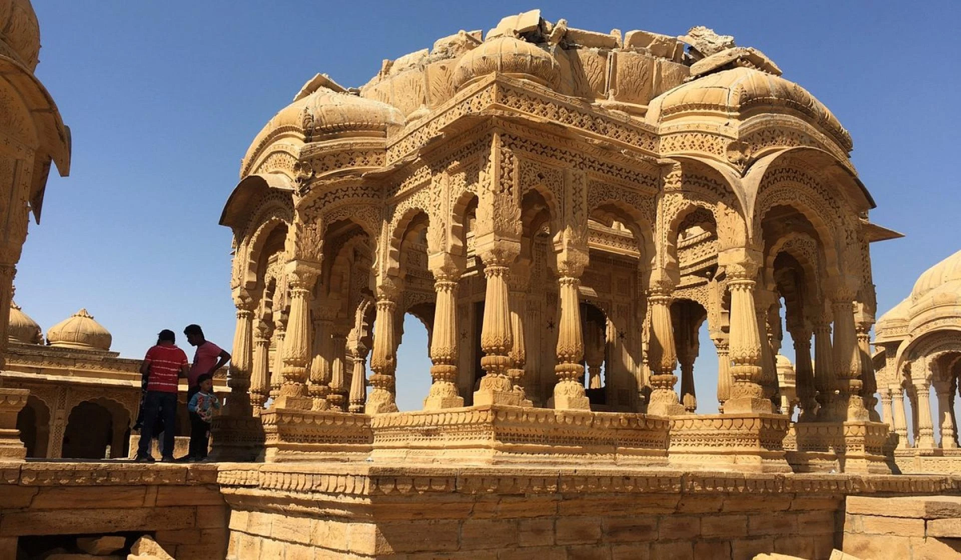 Historic Forts and Desert Beauty in Jaisalmer