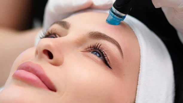HydraFacial Treatment in Dubai: Hydrate, Cleanse, and Renew Skin