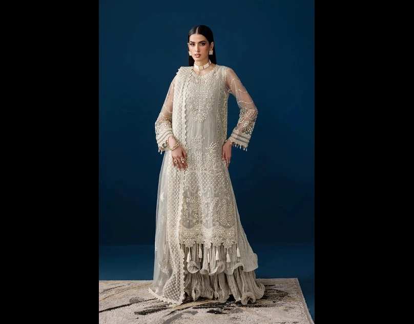 Alizeh: Your Ultimate Destination for Premium Lawn and Formal Wear in Pakistan