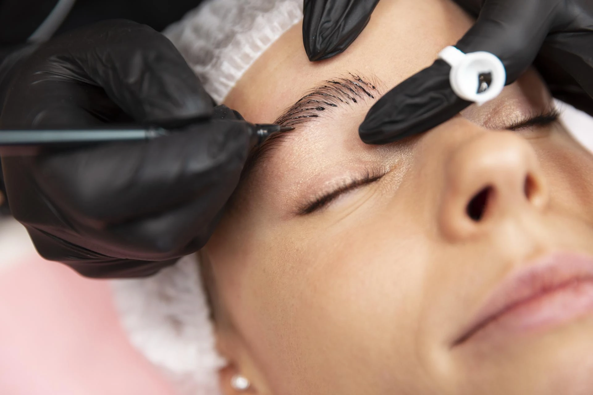 Salon for Eyebrow Threading That Gives You Picture-Perfect Brows