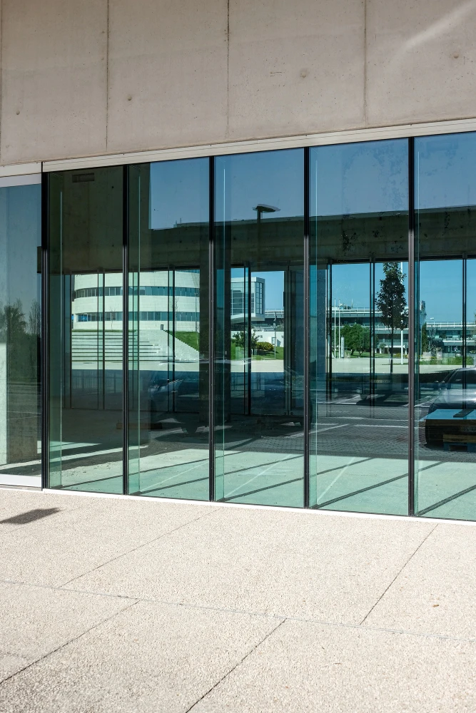 Why Pivot Doors Are the New Trend in Dubai’s Luxury Homes