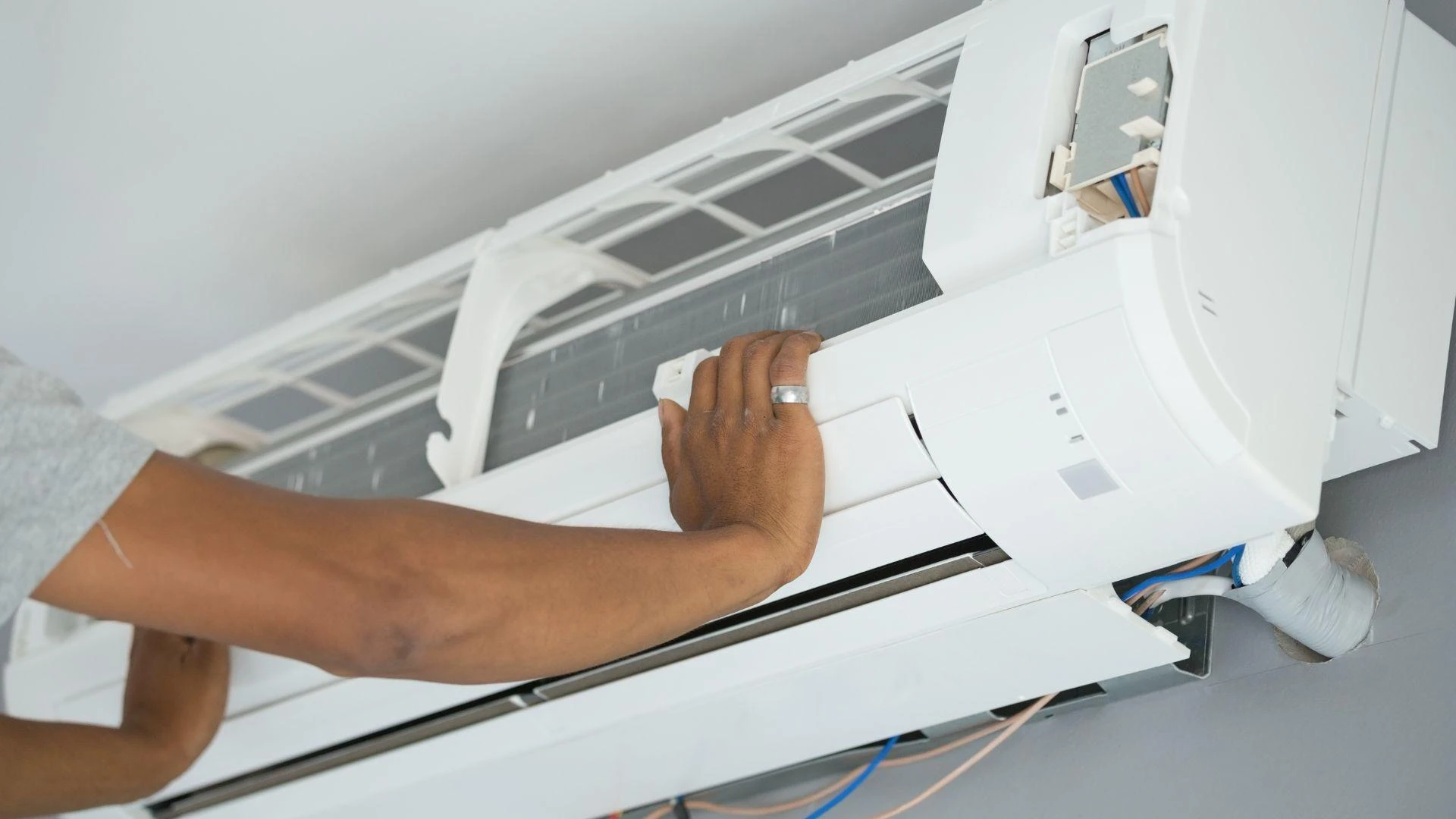 How Professional AC Repair Keeps Dubai Homes Comfortable