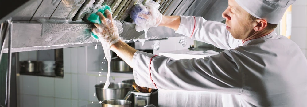 5 Reasons Why a Commercial Kitchen Cleaning Program is Essential for Arizona Restaurants