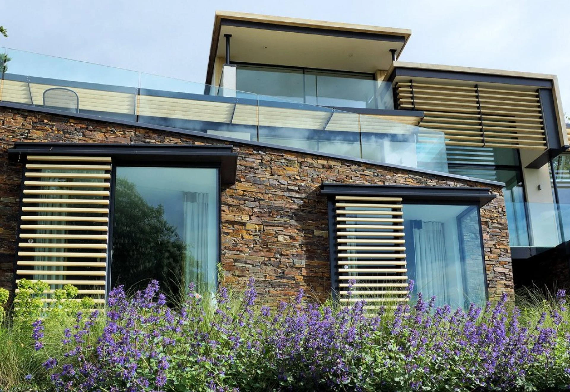 Timeless Uses of Natural Stone in Home Architecture