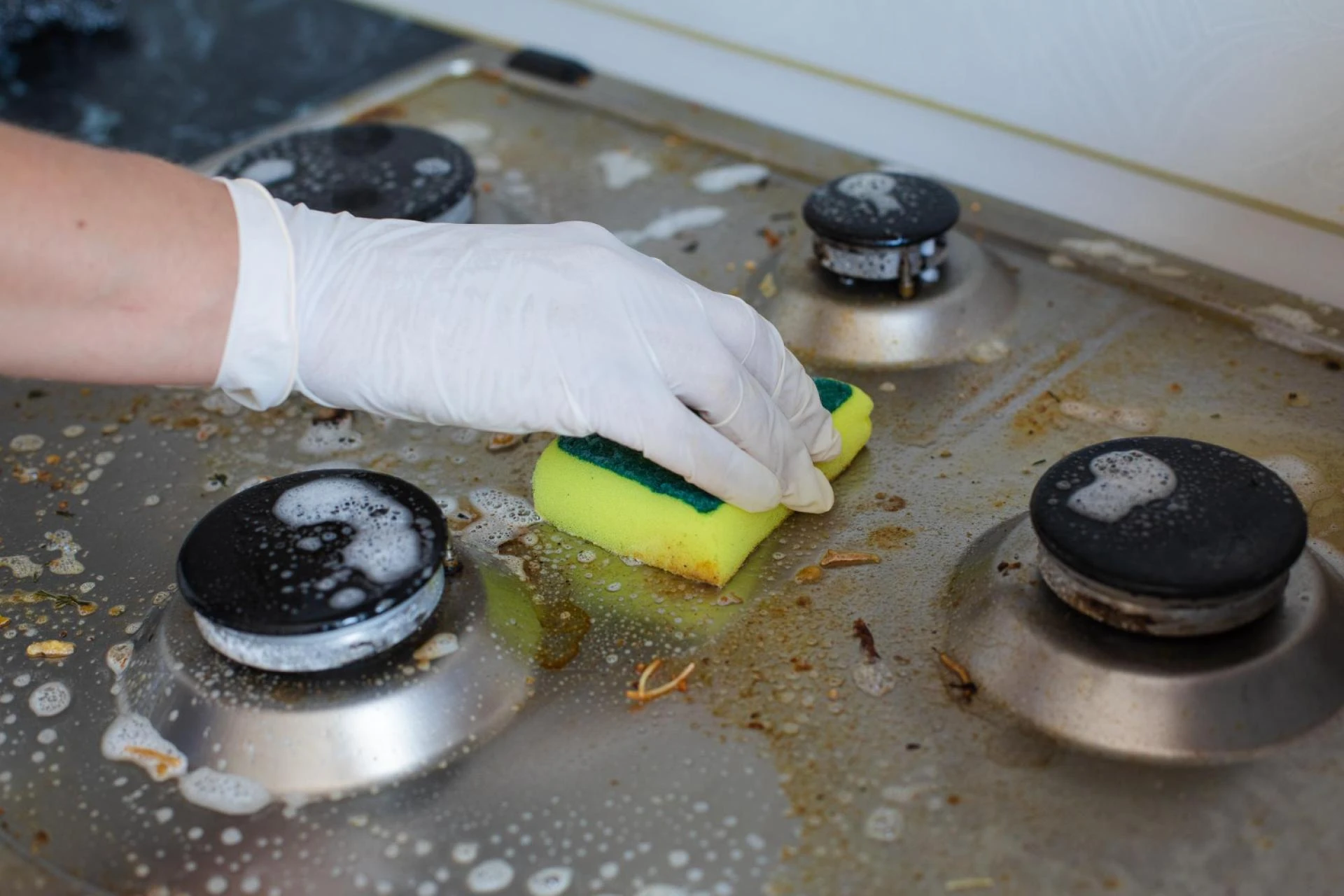 How Professional Cleaning Reduces Food Waste and Energy Use in Restaurants
